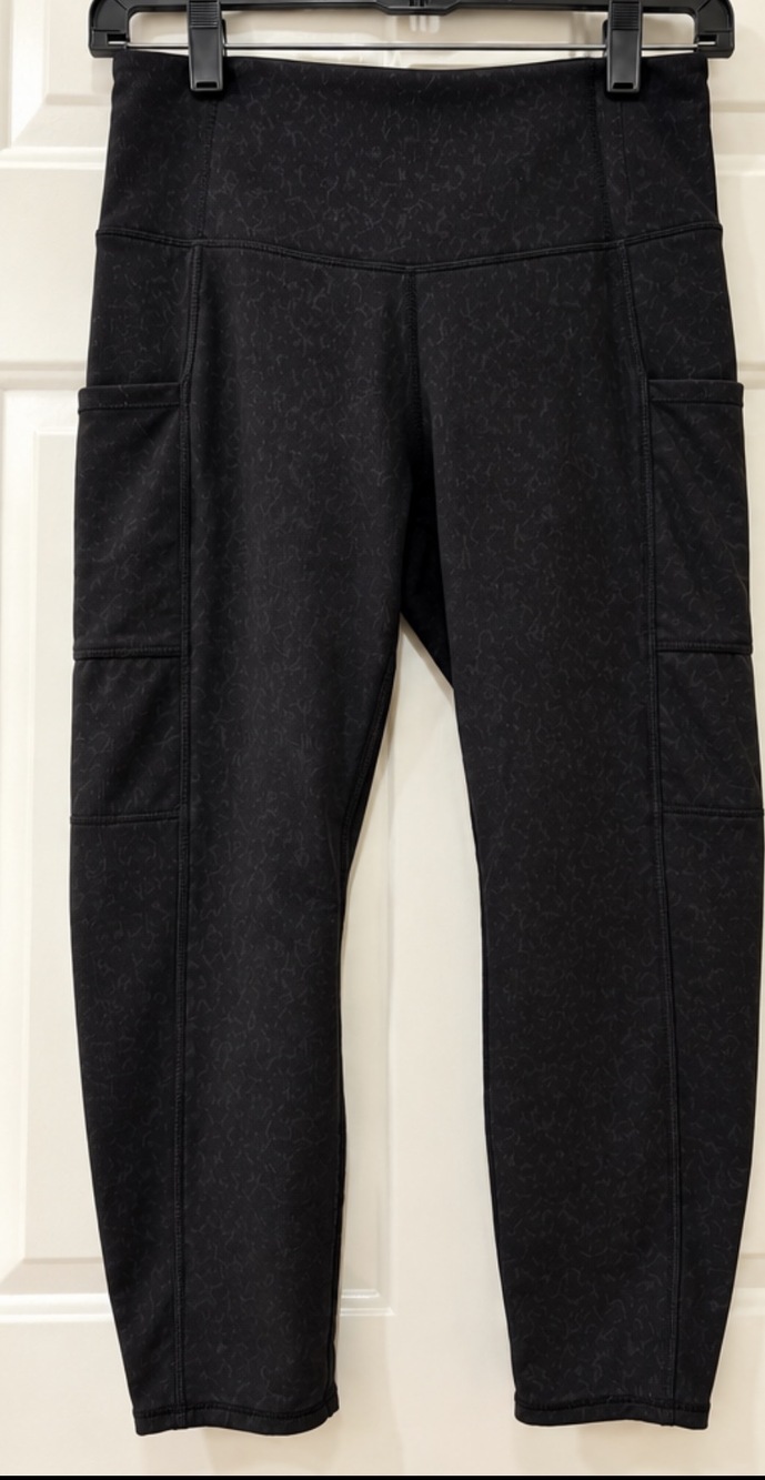 Athleta Ultimate Stash Textured 7/8 Tight Women's Black Leggings Size M Pockets